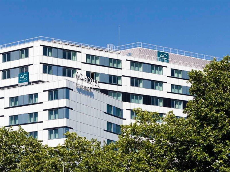 Hotel Ac Porte Maillot By Marriott Parijs