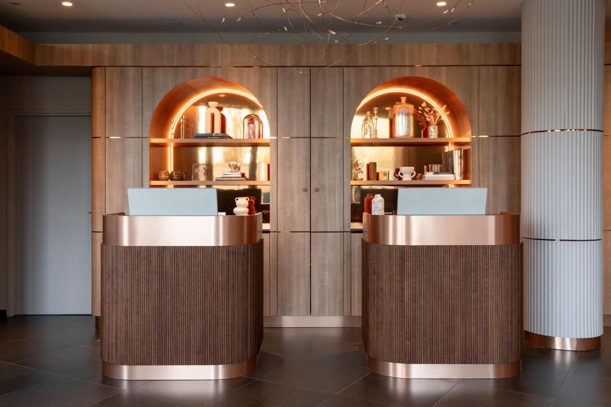 Hotel Ac Porte Maillot By Marriott Parijs