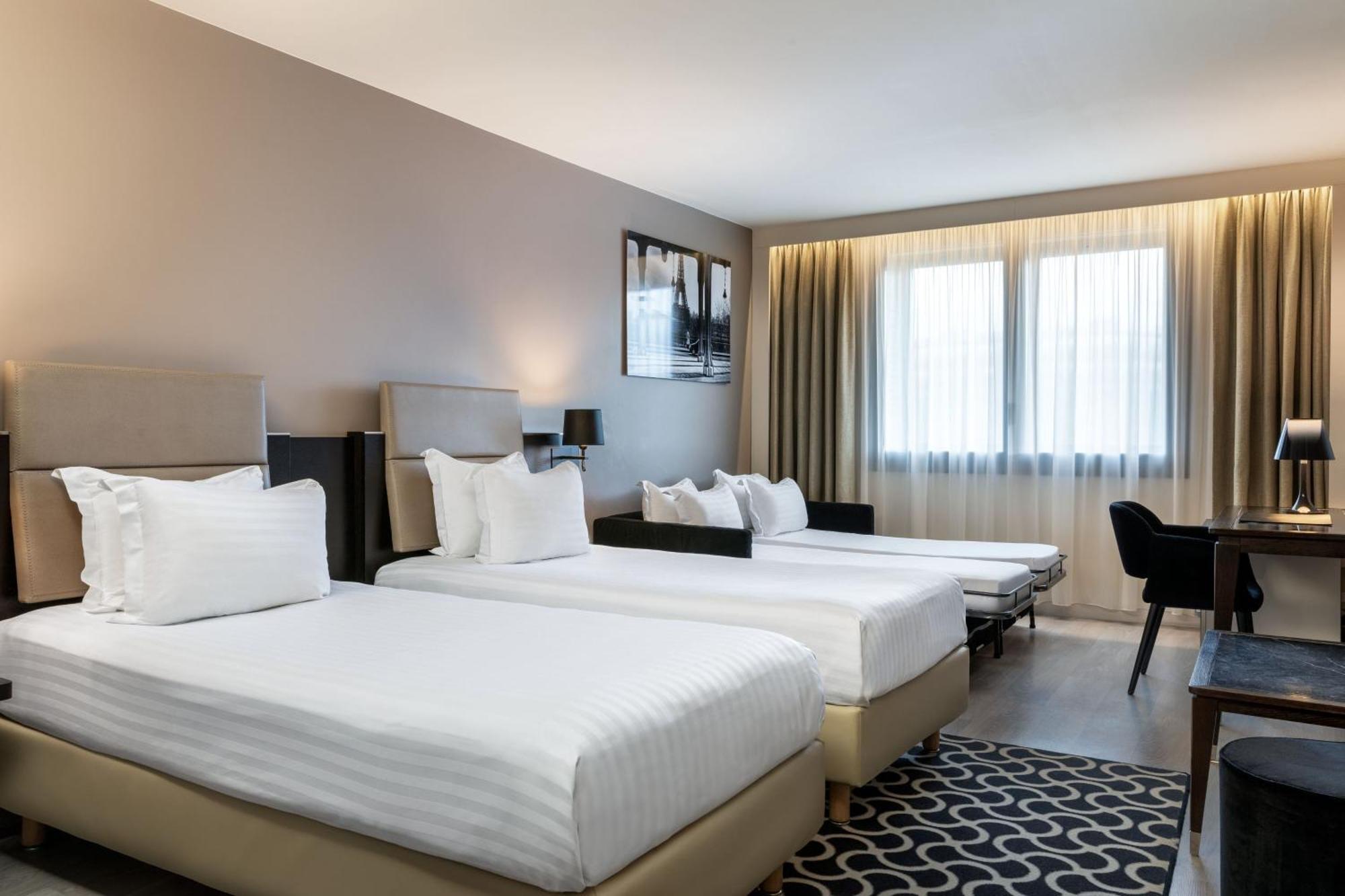 Ac Porte Maillot By Marriott Hotel Parijs