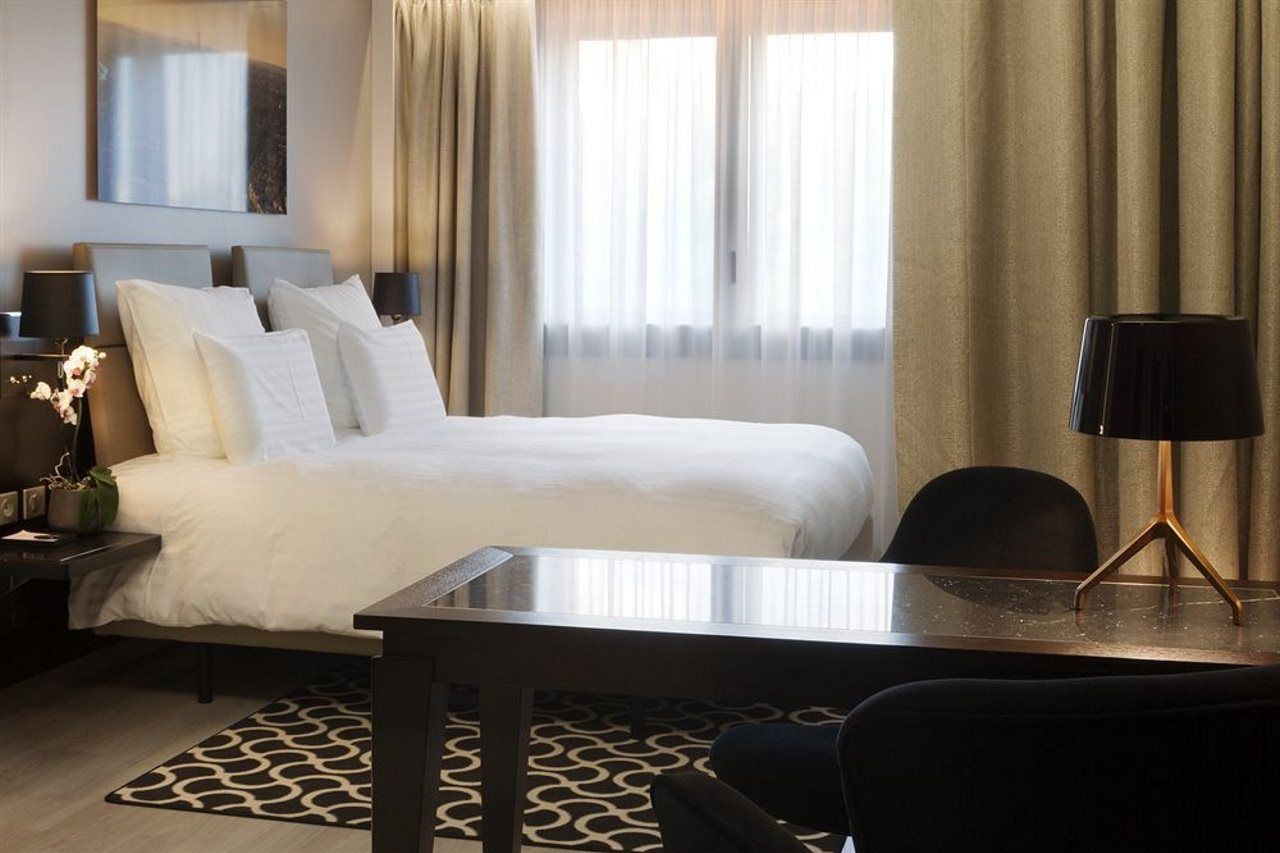 Ac Porte Maillot By Marriott Hotel Parijs
