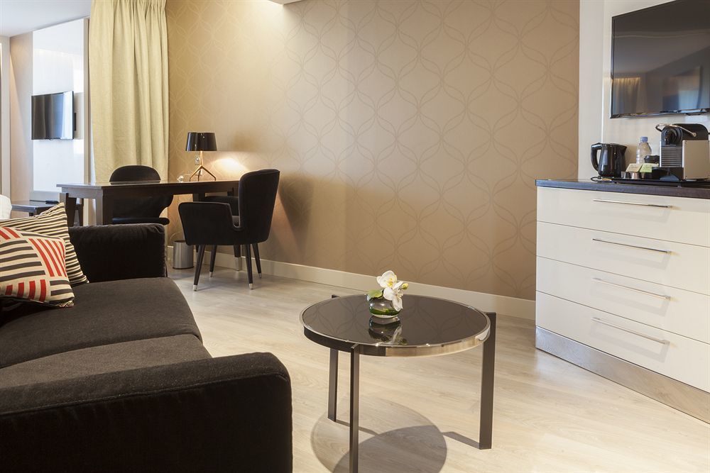 Ac Porte Maillot By Marriott Parijs